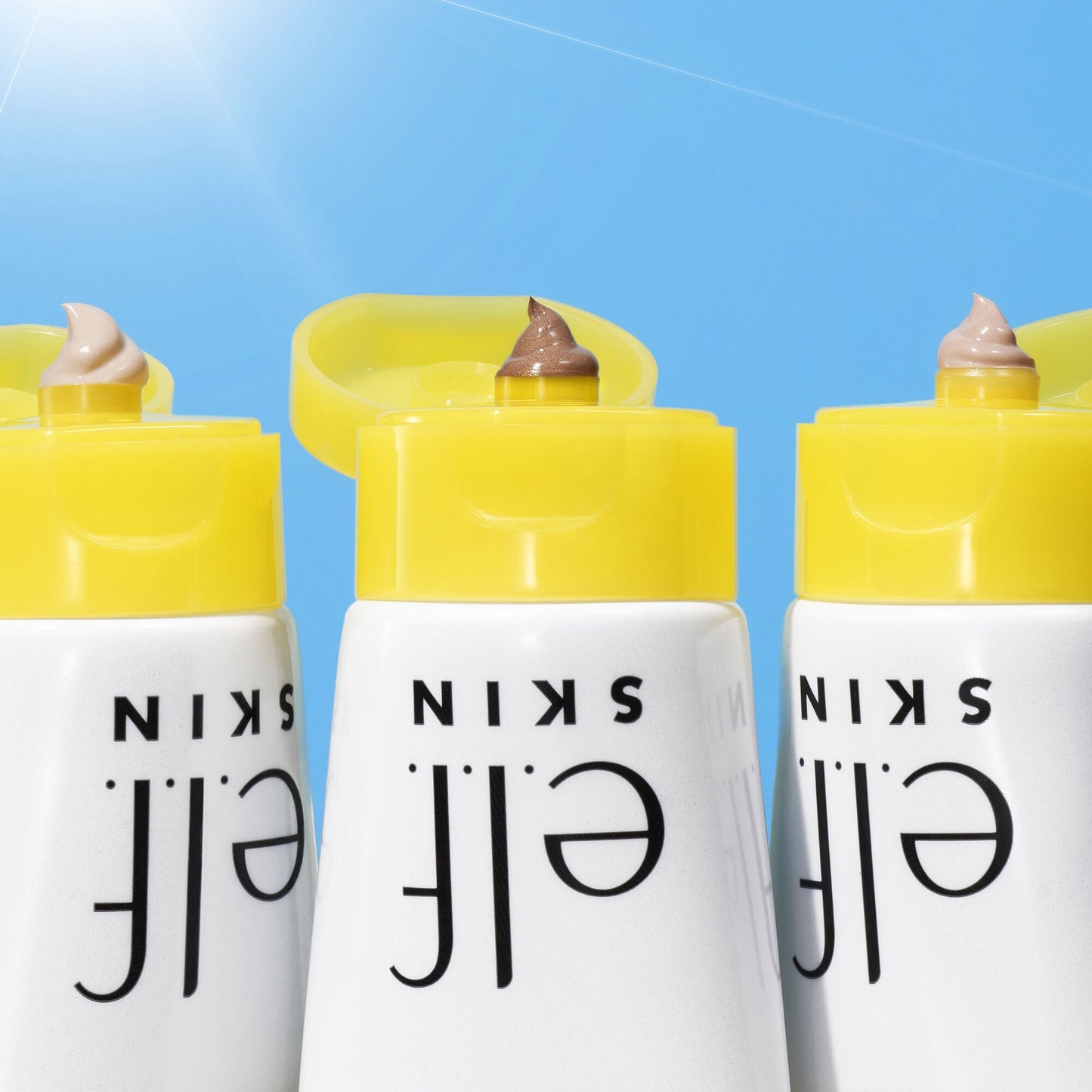 suntouchable-whoa-glow-spf-30-w4 042423_WhoaGlow_Macro_Main-2_IGF.jpg