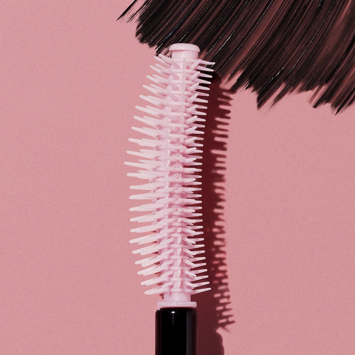 lash-n-roll-mascara-k2 053122_SL_LashNRollWand_RGB_IGF.jpg
