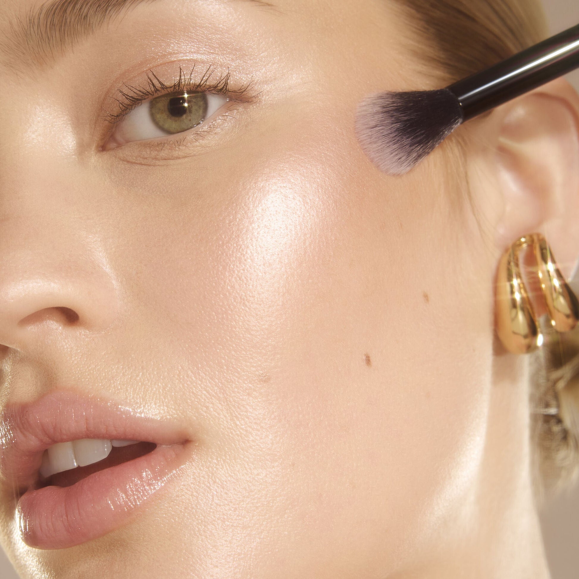 high-points-highlighter-brush-k3 060325_Genevieve_HGPH_Brush_2467_v2_RGB_IGF.jpg