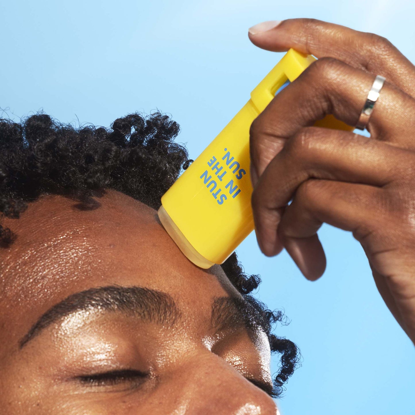 suntouchable-invisi-stick-spf-50-u0 060624_Mikel_InvisiStick_0107_v2_IGF.jpg