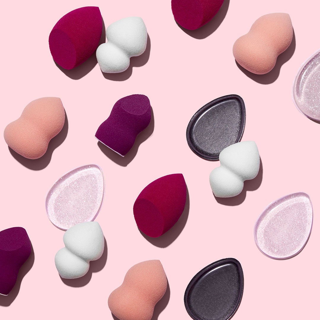 blending-and-highlighting-sponge-duo-y8 0619_SocialIGF_Sponges1_b1fd4502-7674-4b0c-86df-28fe31a55570.jpg