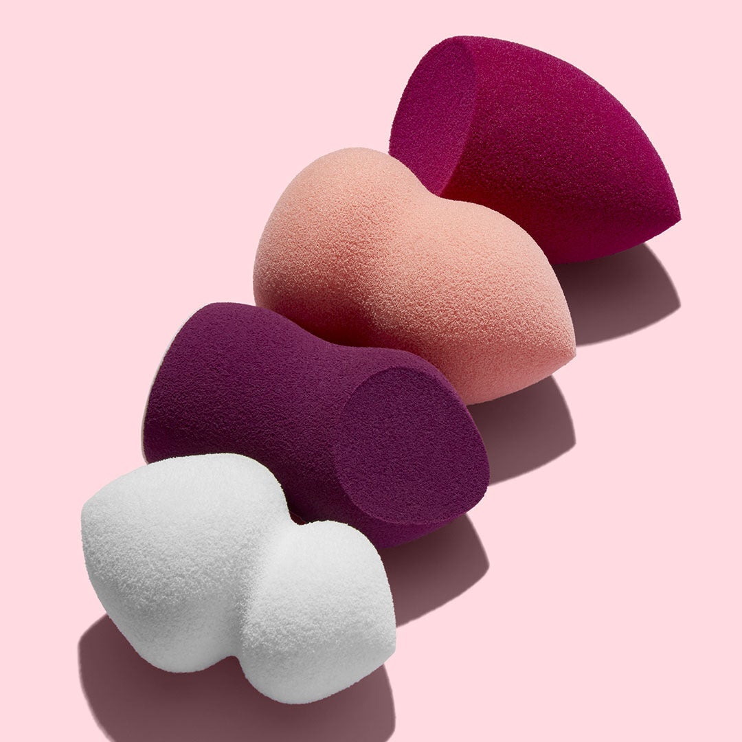 blending-and-highlighting-sponge-duo-y8 0619_SocialIGF_Sponges3_e91b9a4a-0156-4299-a3ef-3649e2979804.jpg