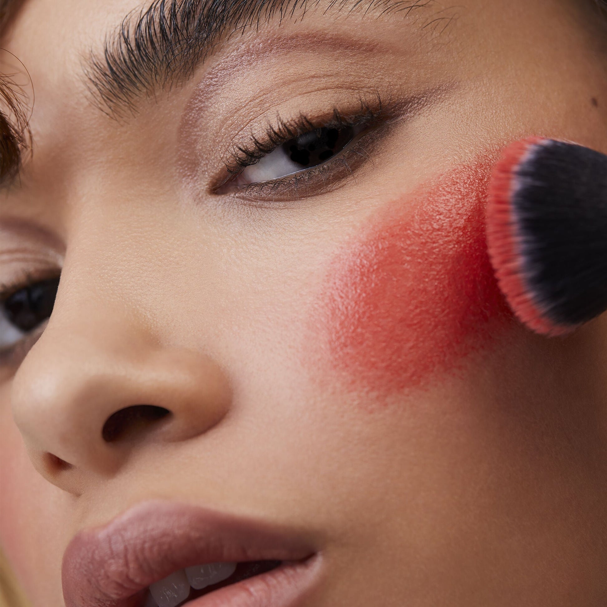 putty-blush-brush-z2 08112020_Alyssa_PuttyPrimerTrio-0241_IGF.jpg