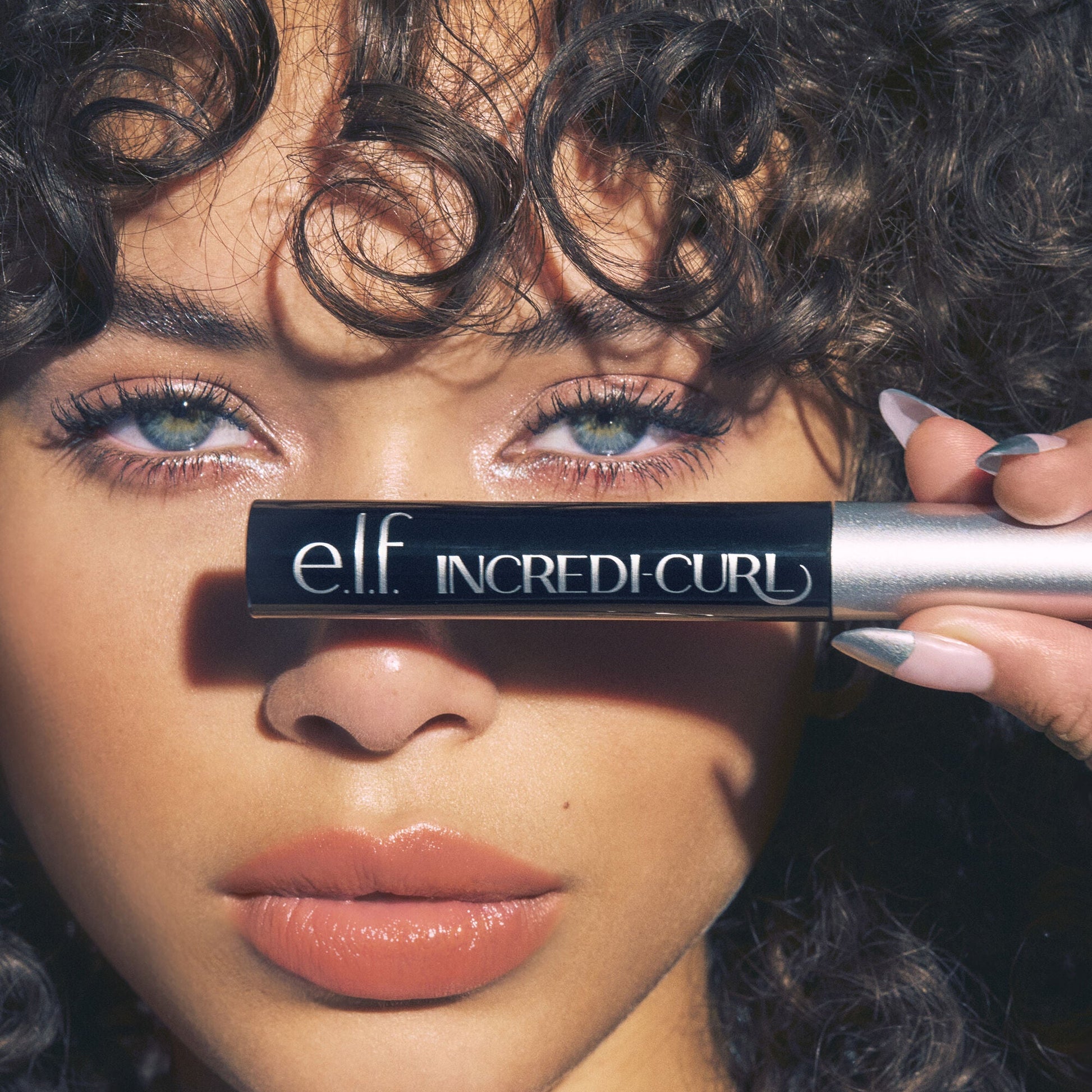 incredi-curl-mascara-t5 100724_elf_Alexa_IncrediCurl_After_0473_FINAL_V1_RGB_IGF_4909dedf-6085-4b66-b6fa-23af48640378.jpg