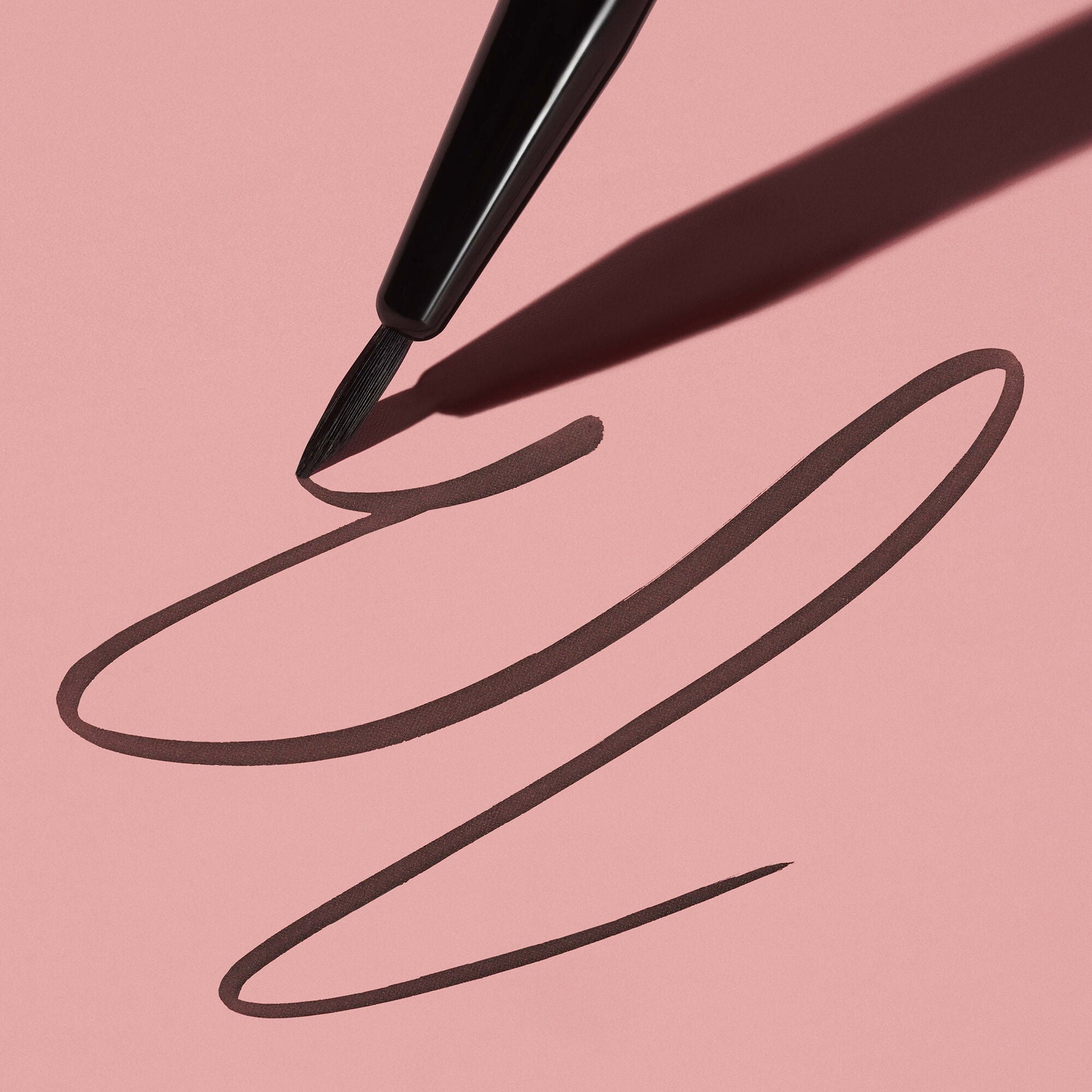 ultra-fine-eyeliner-brush-g7 111124_elf_UltraFine_Brush_0057_MAIN-2-HELICON_358_w2QC_IGF.jpg