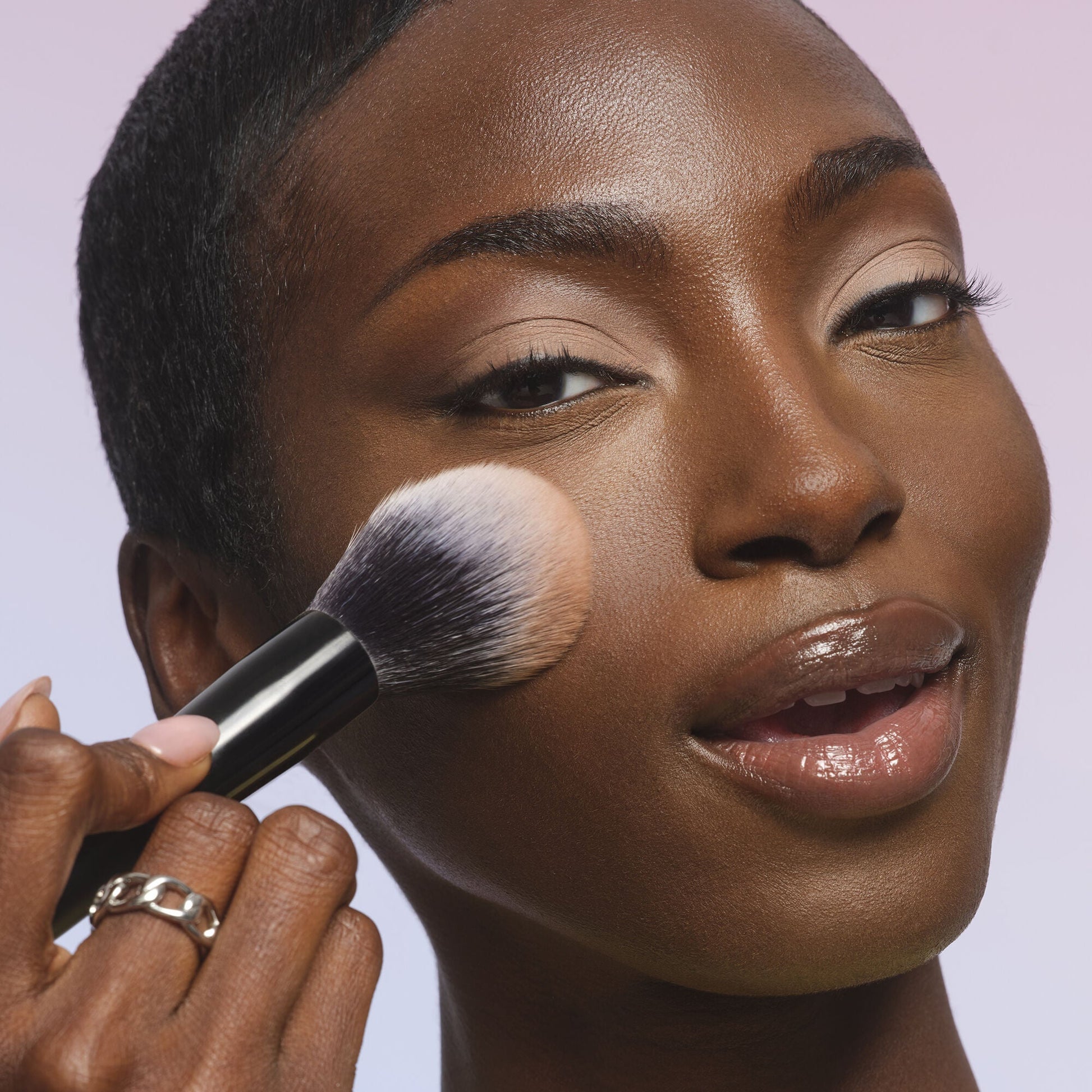 set-it-bright-powder-quad-p8 111725_elf_Halimotu_SetItBright_App_232_2000x2000_e9656c2c-9b93-4332-aa08-e2f0dd9e311d.jpg