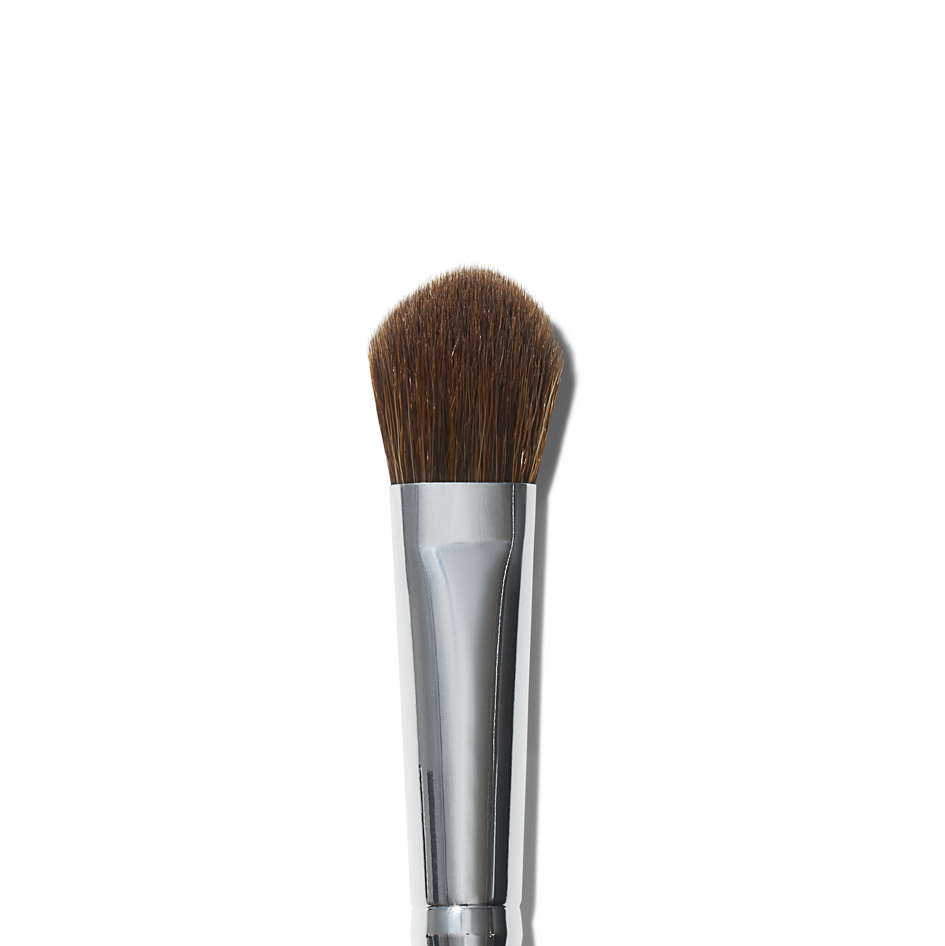 wide-tapered-eyeshadow-brush-p1 21994_MACRO_R.png