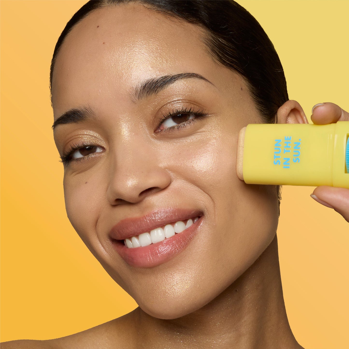 suntouchable-invisi-stick-spf-50-glitz-m1 57109_SUNTOUCHABLES_INVISI_STICK_CELINE_0221_V5.jpg