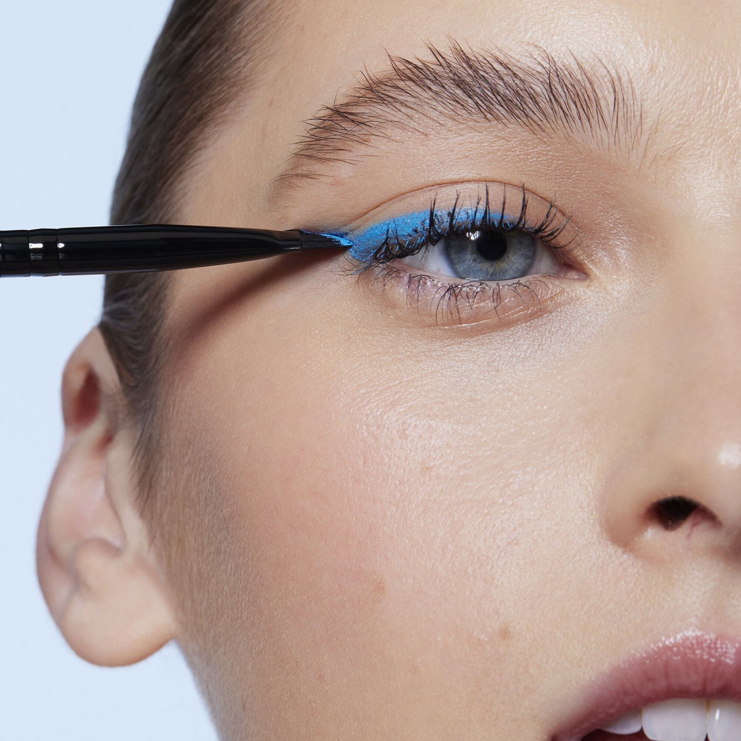 wing-it-liner-brush-x0 84091_Winged_Eyeliner_Brushy.jpg