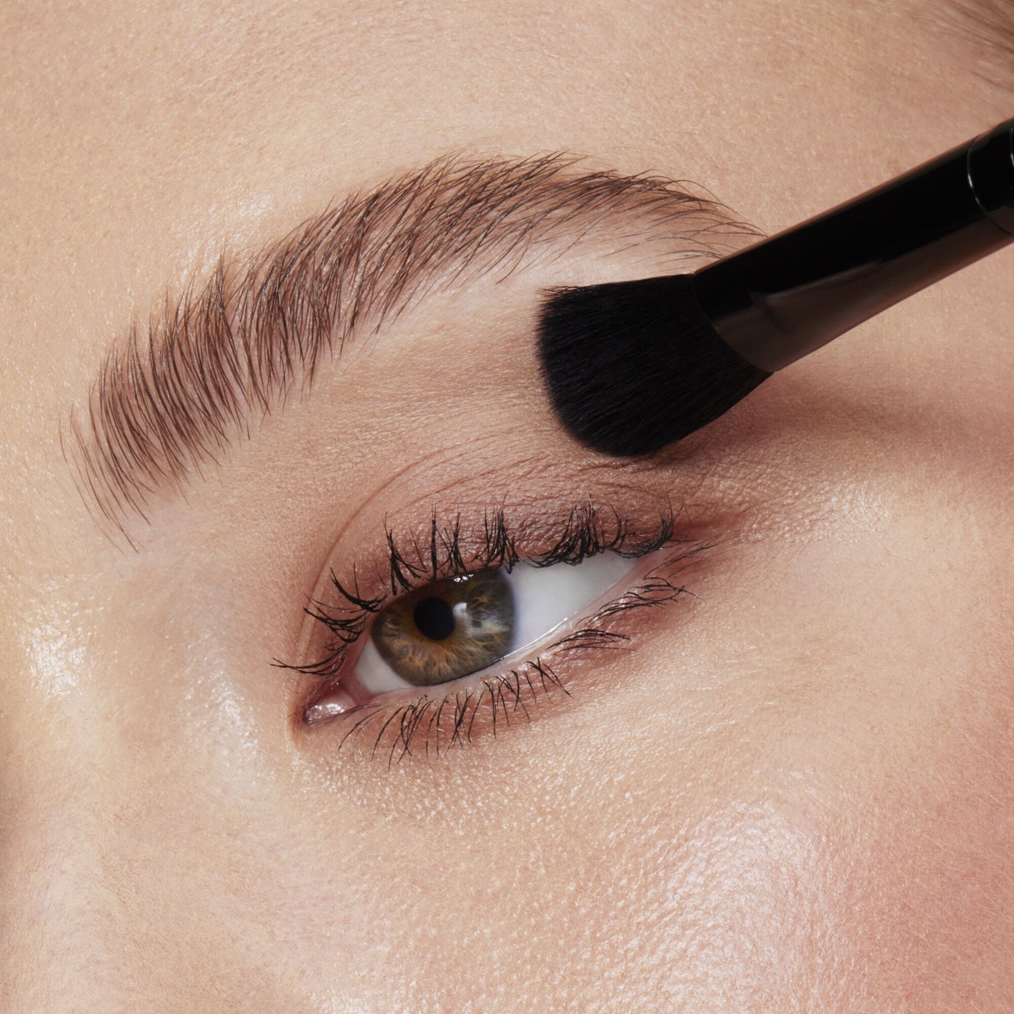 full-face-and-eye-makeup-brush-set-with-travel-case-k0 84674_FULL_FACE_EYE_BRUSH_SET_BLENDING_EYE_BRUSH_CARI_0137.jpg