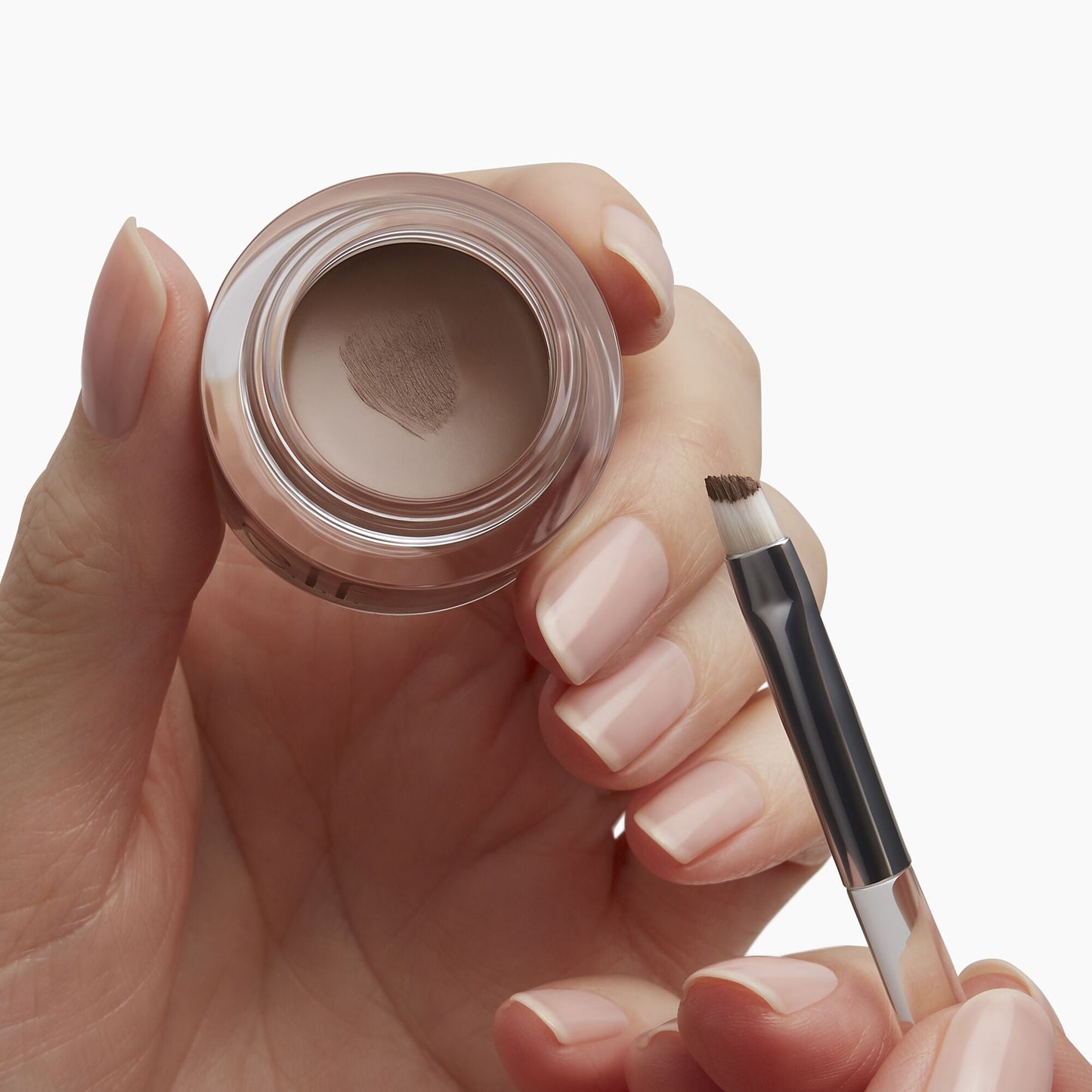 precision-dual-sided-eyebrow-brush-x9 85315_PrecisionDualSidedEyebrowBrush_Model.jpg